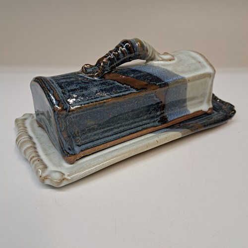 Click to view detail for #251293 Butter Dish with Lid $24
